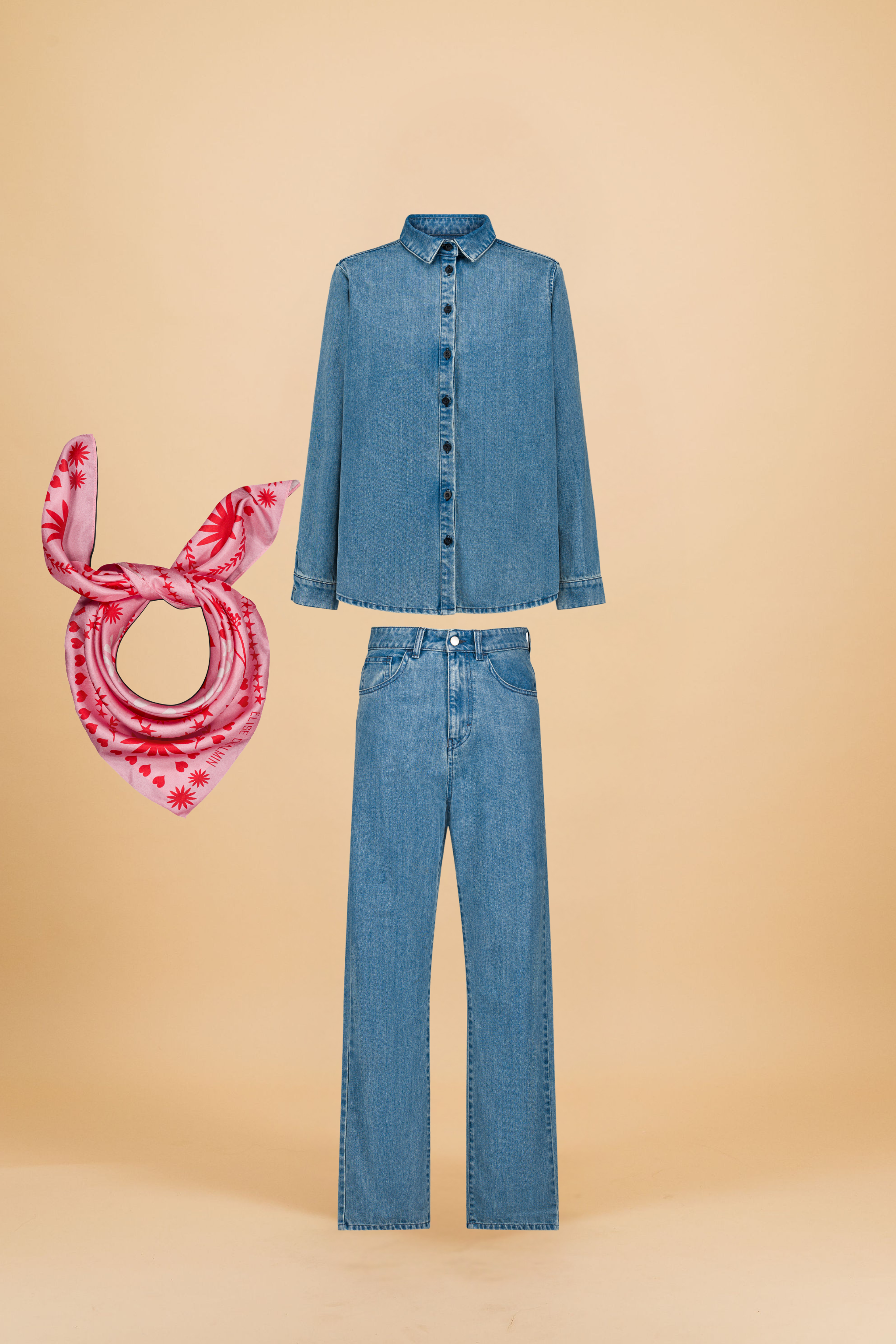 Ensemble denim clair et bandana