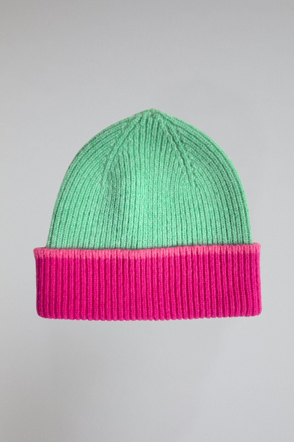 Helias Green &amp; pink beanie